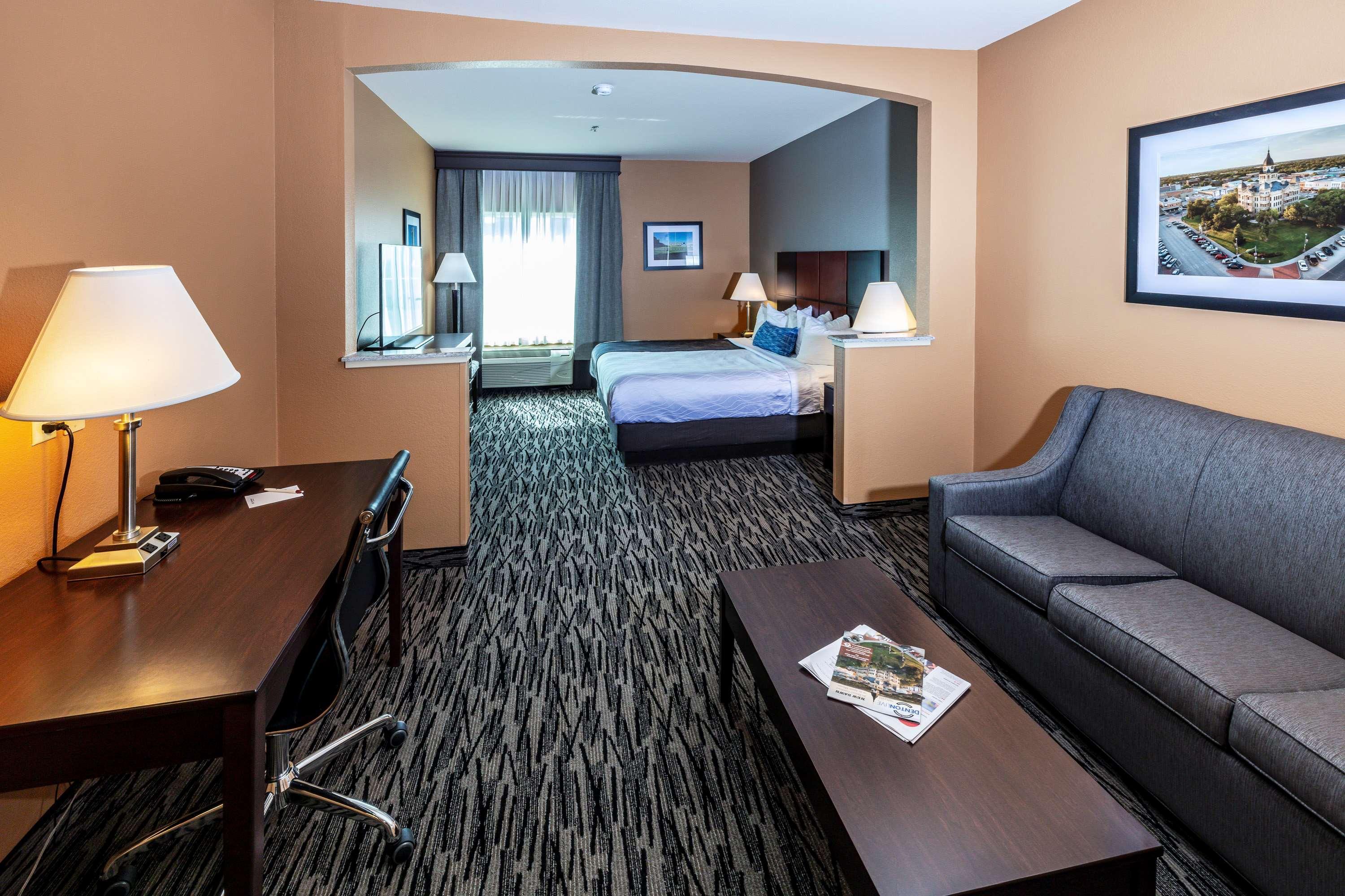 Best Western Plus Denton Inn & Suites Экстерьер фото